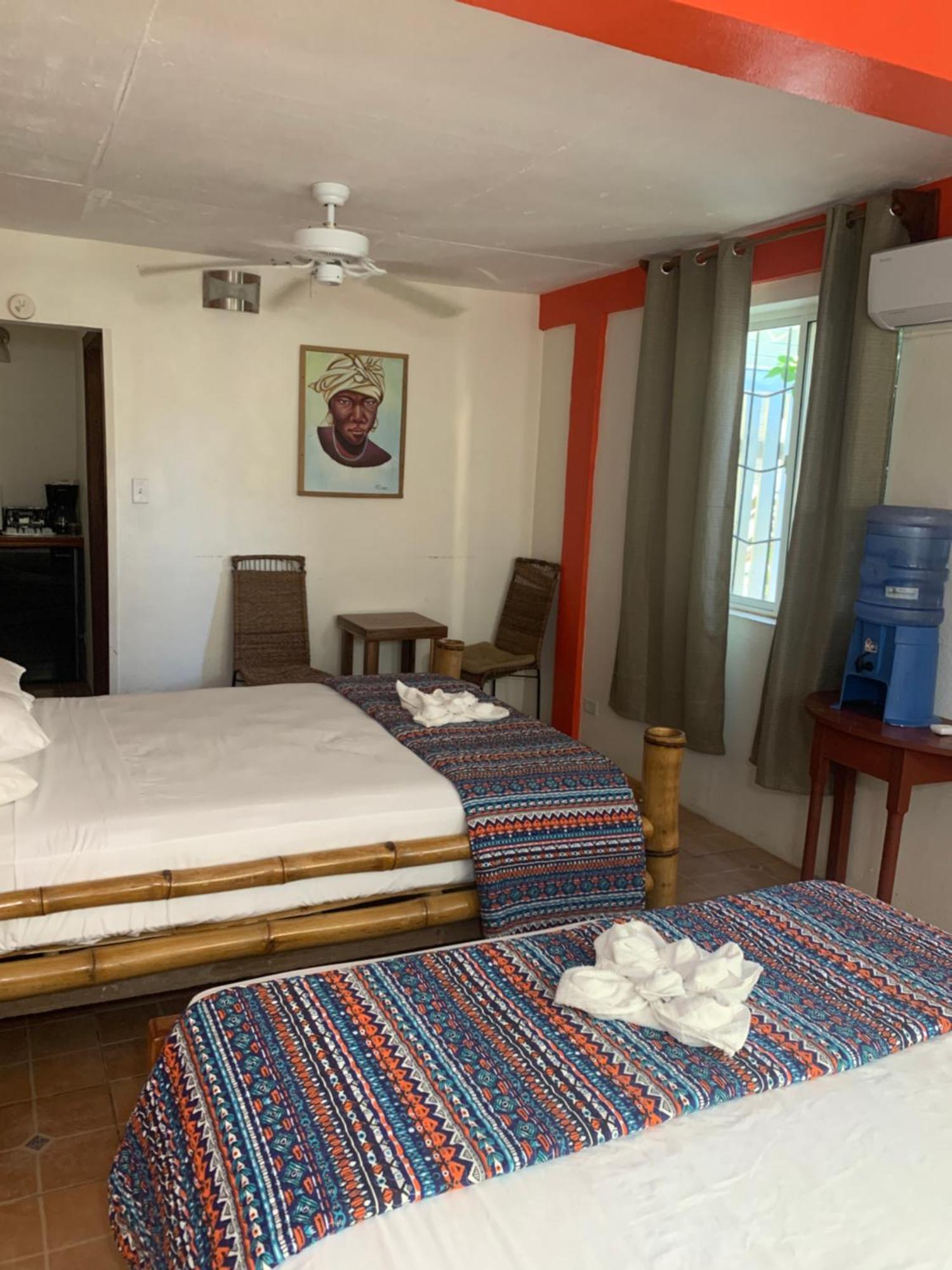 All Seasons Belize Hopkins Exterior foto