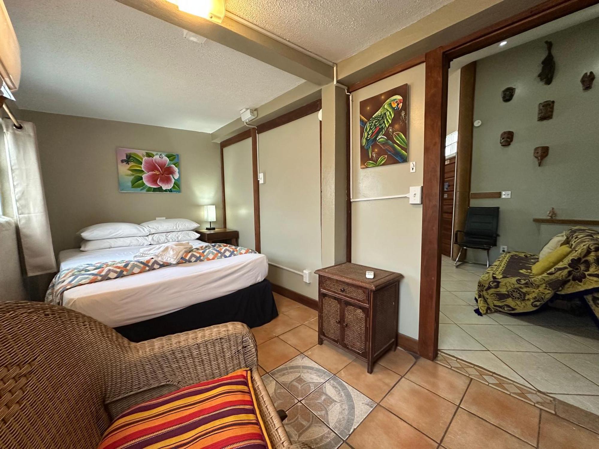 All Seasons Belize Hopkins Quarto foto