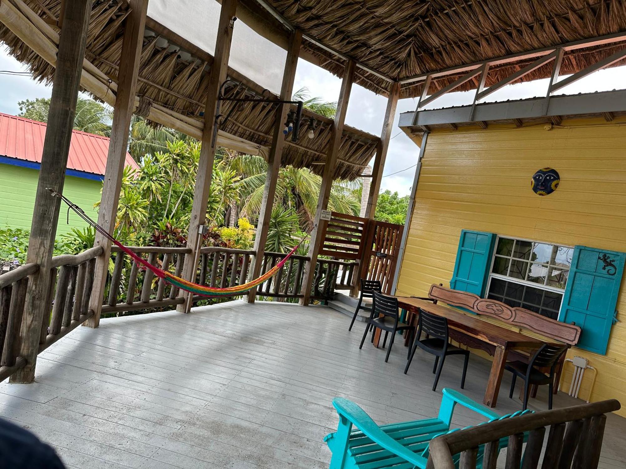 All Seasons Belize Hopkins Quarto foto