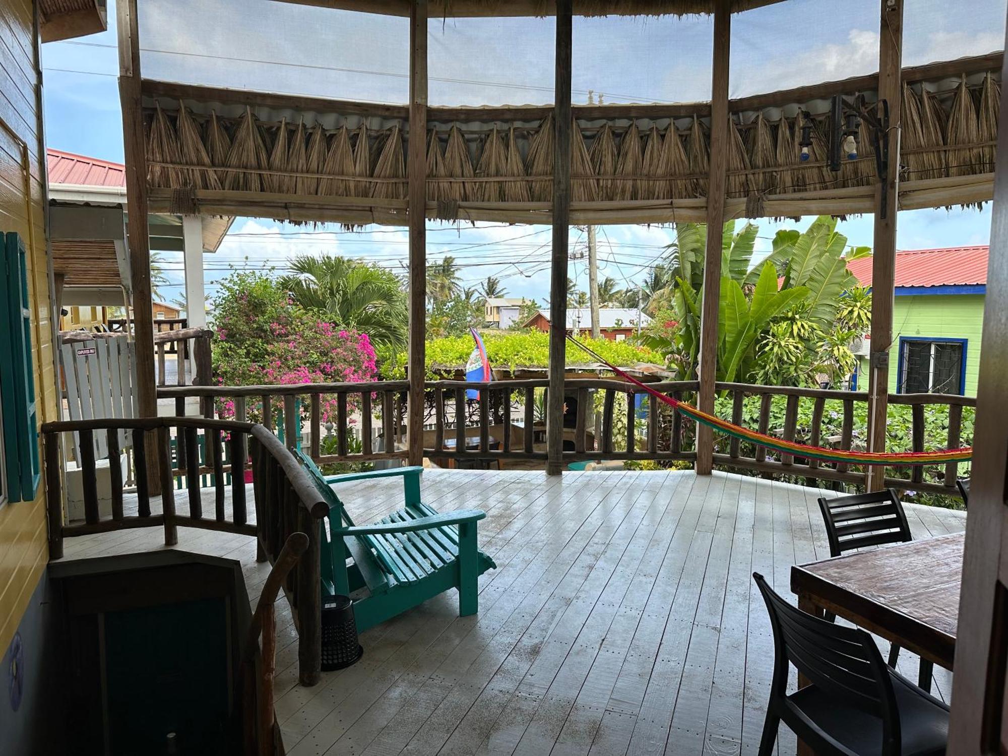 All Seasons Belize Hopkins Quarto foto